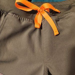 FIGS XXS-PETITE Yola in Moss (Regular Waist)